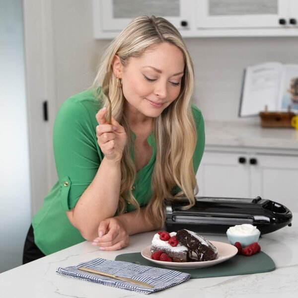5 Minute CleverChef - 700W - Non-Stick Multicooker - Great for Steaks, Omelettes, Toasties, Pizzas & Dessert Maker - Free Drew&Cole Recipe App - Quick Meals - Cool-Touch Handle & Auto Temp Sensor